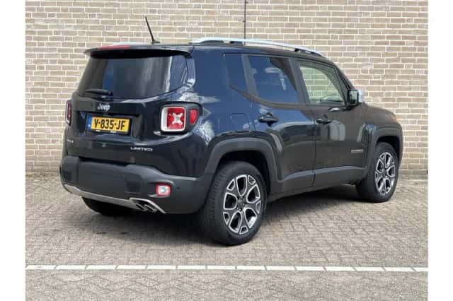 Jeep Renegade (2017) thumbnail 2