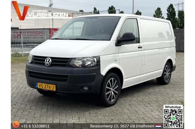 Volkswagen Transporter (2013) thumbnail 1