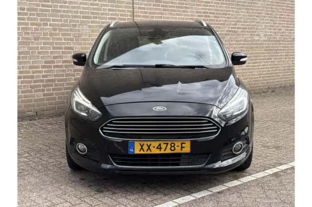 Ford S-Max (2015) thumbnail 5