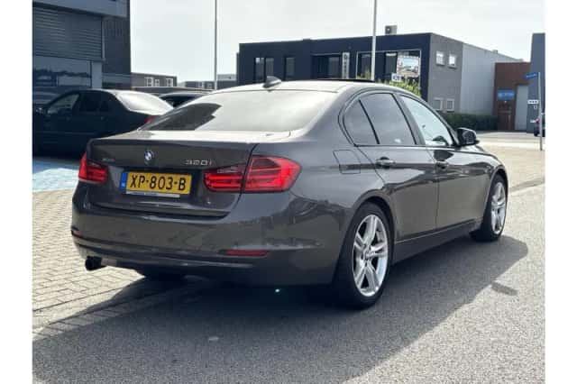 BMW 3-Serie (2012) thumbnail 2