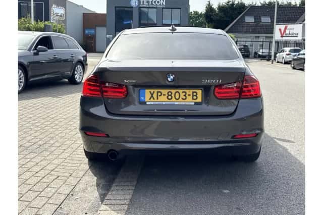 BMW 3-Serie (2012) thumbnail 6