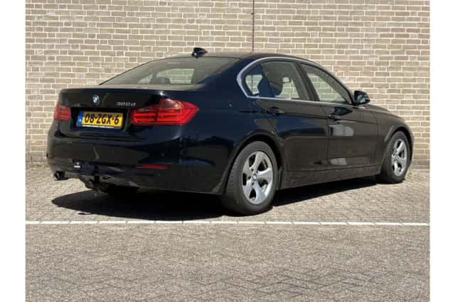 BMW 3-Serie (2012) thumbnail 2