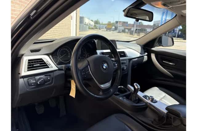 BMW 3-Serie (2012) thumbnail 3