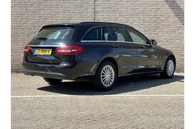 Mercedes-Benz C-Klasse (2015) thumbnail 2