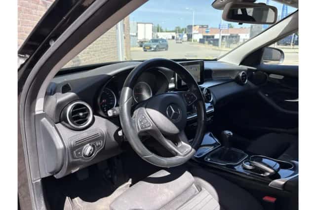 Mercedes-Benz C-Klasse (2015) thumbnail 3