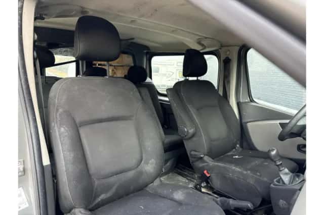 Renault Trafic (2015) thumbnail 4