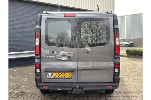 Renault Trafic (2015) thumbnail 6