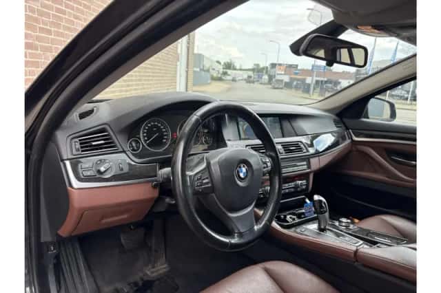 BMW 5-Serie (2011) thumbnail 3