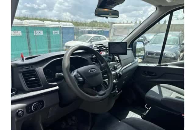 Ford Transit (2020) thumbnail 3