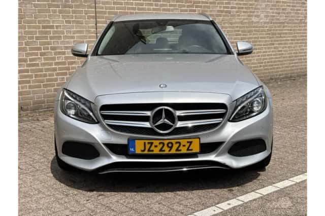 Mercedes-Benz C-Klasse (2016) thumbnail 5
