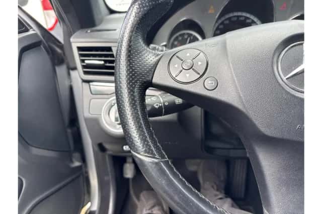 Mercedes-Benz E-Klasse (2009) thumbnail 4