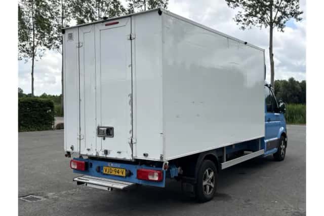 Volkswagen Crafter (2021) thumbnail 2