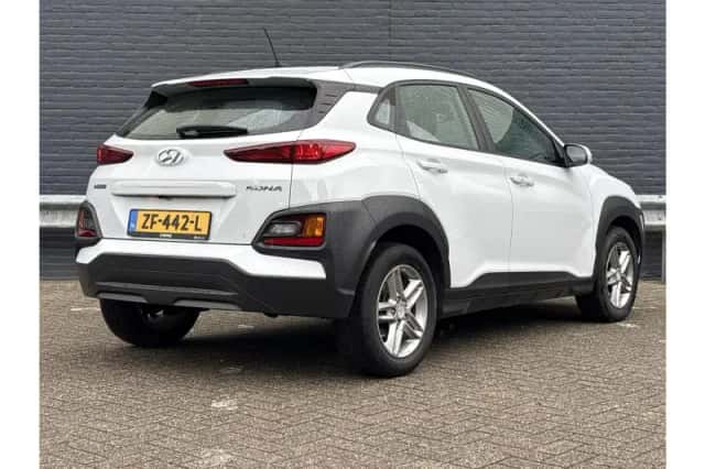 Hyundai Kona (2019) thumbnail 2