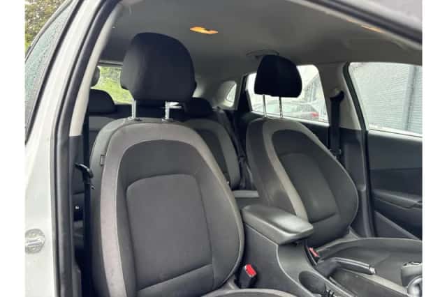 Hyundai Kona (2019) thumbnail 4