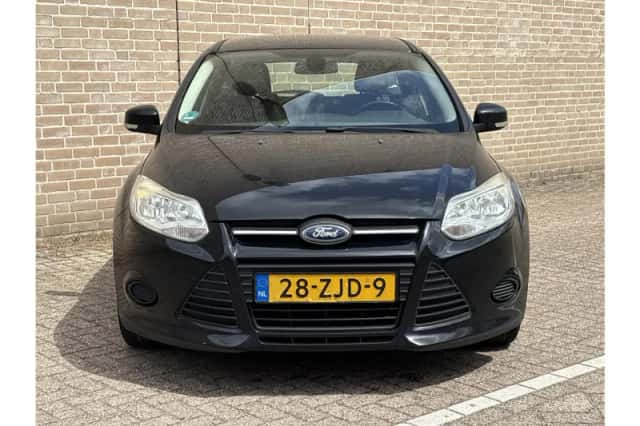 Ford Focus (2012) thumbnail 5