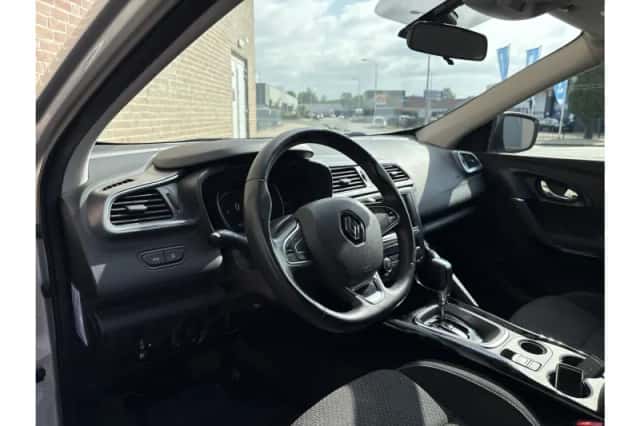 Renault Kadjar (2018) thumbnail 3