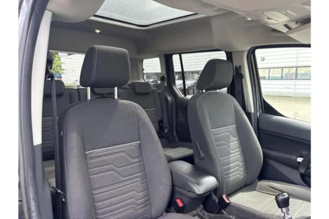 Ford Tourneo Connect (2015) thumbnail 4