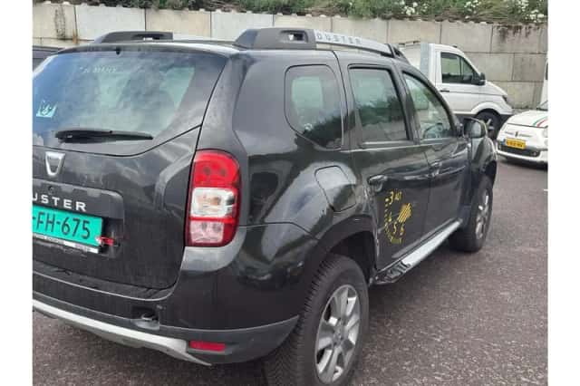Dacia Duster (2015) thumbnail 2