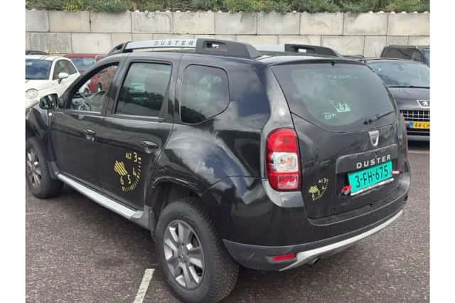 Dacia Duster (2015) thumbnail 5