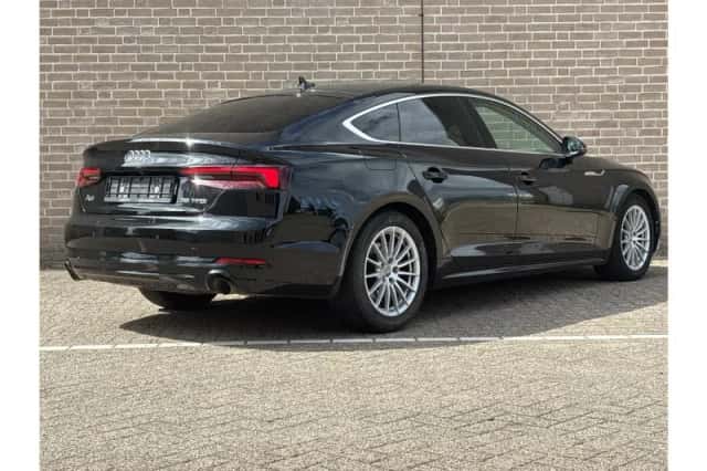 Audi A5 (2019) thumbnail 2