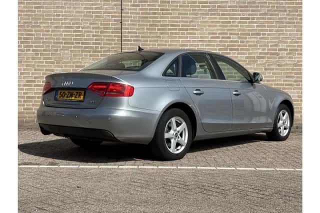 Audi A4 (2008) thumbnail 2