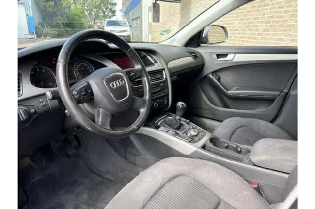 Audi A4 (2008) thumbnail 3