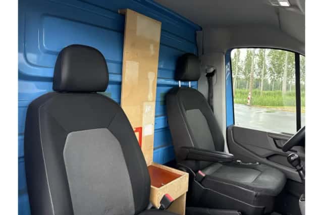Volkswagen Crafter (2020) thumbnail 4