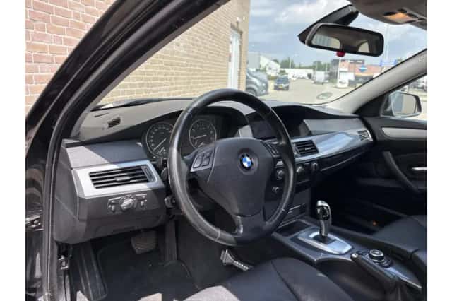 BMW 5-Serie (2009) thumbnail 3