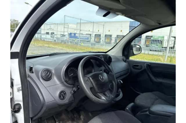 Mercedes-Benz Citan (2013) thumbnail 3