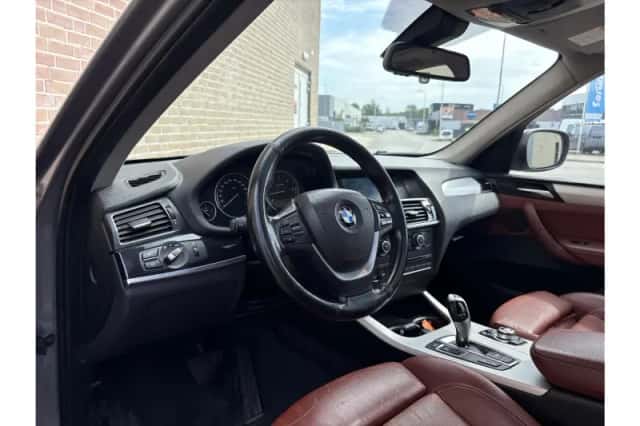 BMW X3 (2013) thumbnail 3