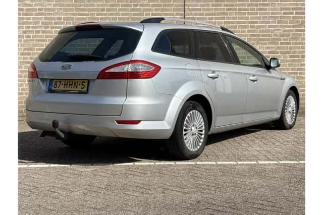 Ford Mondeo (2008) thumbnail 2