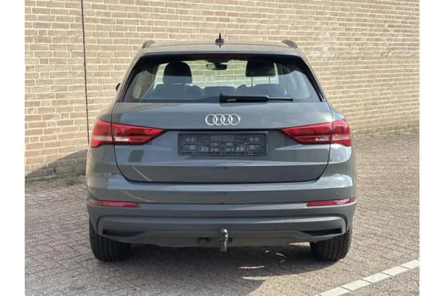 Audi Q3 (2022) thumbnail 6