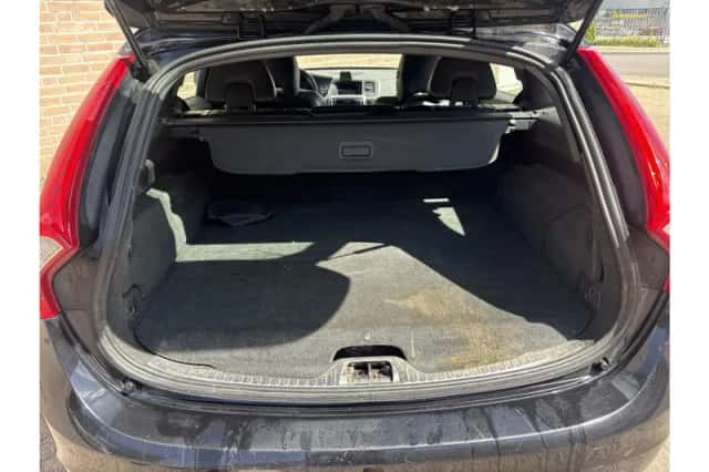 Volvo V60 (2013) thumbnail 6