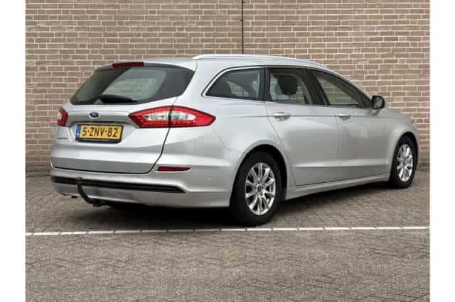 Ford Mondeo (2015) thumbnail 2