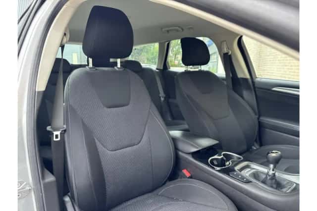 Ford Mondeo (2015) thumbnail 4