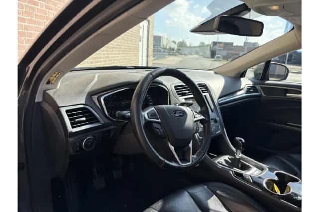 Ford Mondeo (2015) thumbnail 3