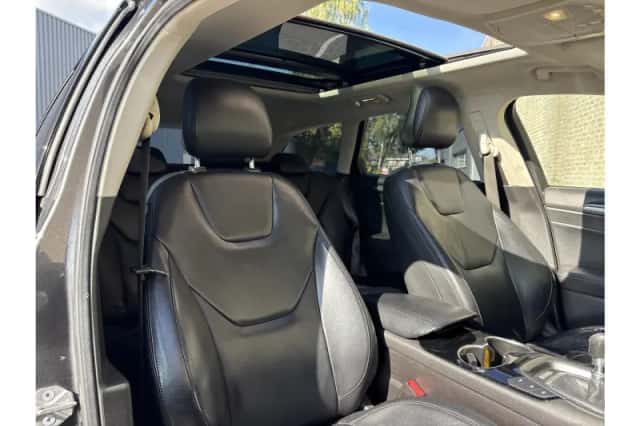 Ford Mondeo (2015) thumbnail 4