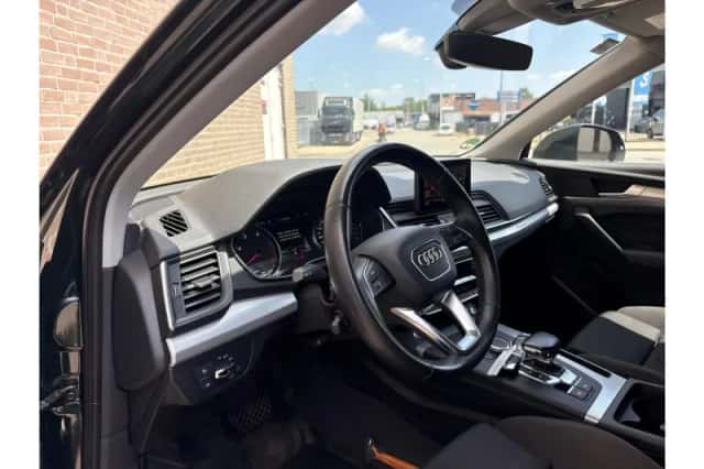 Audi Q5 (2017) thumbnail 3