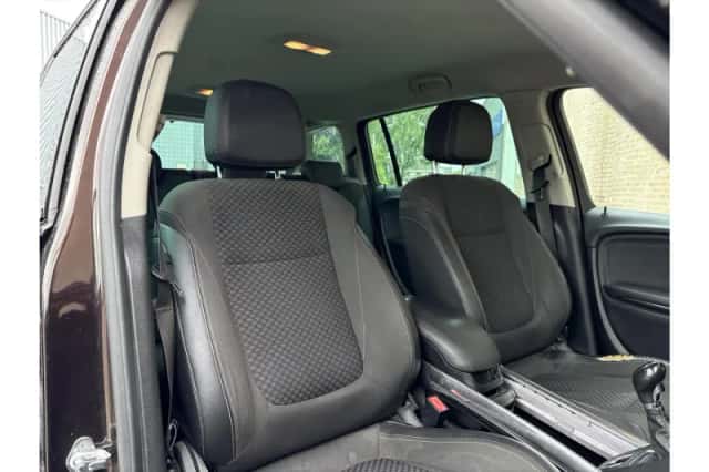 Opel Zafira (2015) thumbnail 4