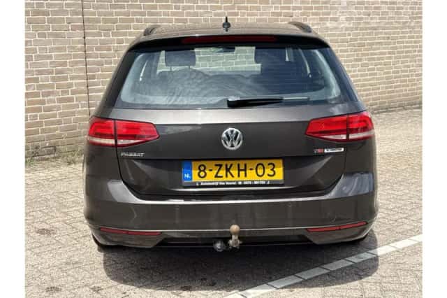 Volkswagen Passat (2015) thumbnail 6