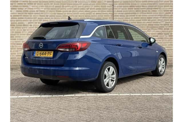 Opel Astra (2019) thumbnail 2