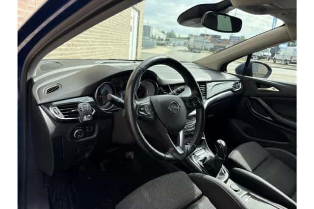 Opel Astra (2019) thumbnail 3