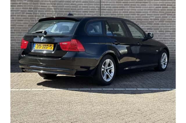 BMW 3-Serie (2009) thumbnail 2