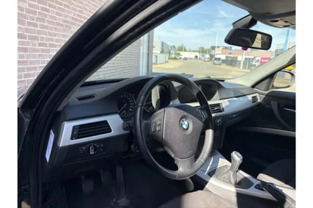 BMW 3-Serie (2009) thumbnail 3
