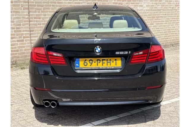 BMW 5-Serie (2011) thumbnail 6
