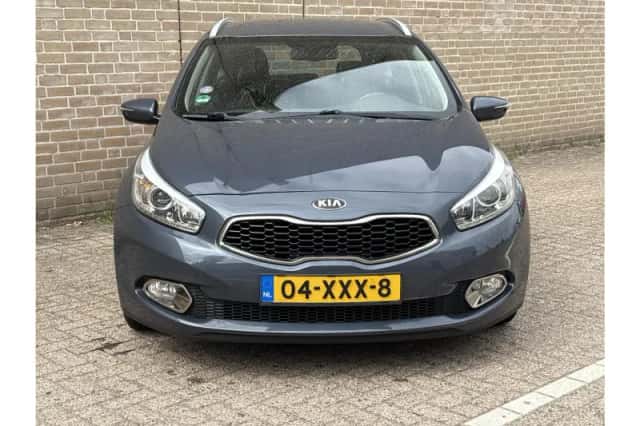 Kia Cee'd (2012) thumbnail 5