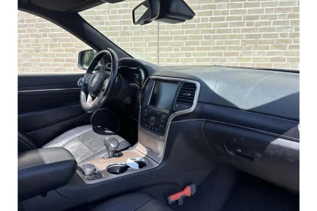 Jeep Grand Cherokee (2015) thumbnail 3