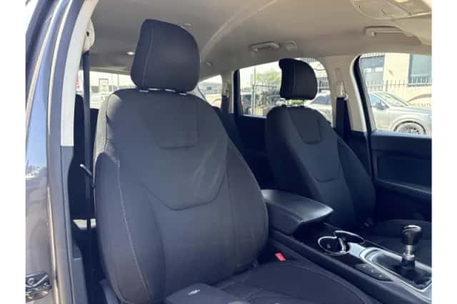 Ford S-Max (2016) thumbnail 4