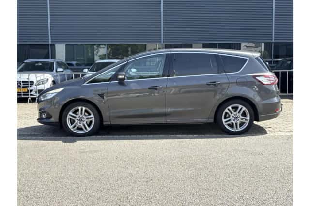 Ford S-Max (2016) thumbnail 6