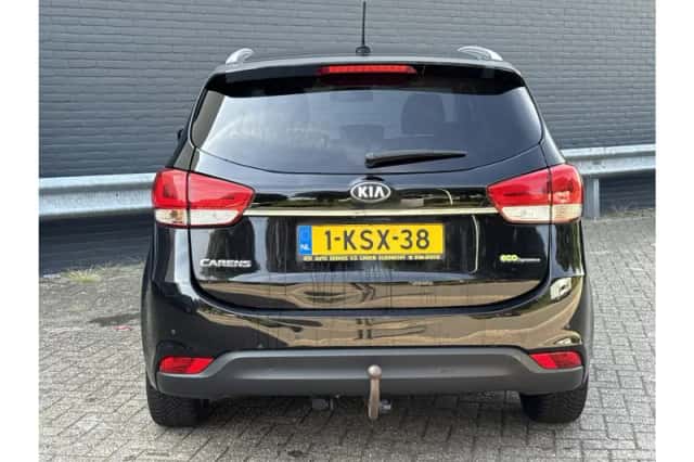 Kia Carens (2013) thumbnail 6
